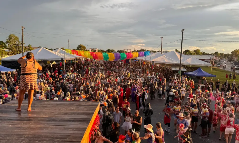 Feijó tem carnaval animado, com tradicional Bloco do Sujo