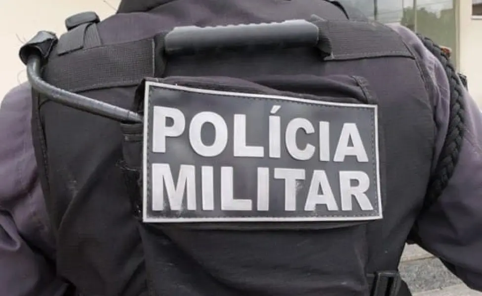 PM prende suspeito de tráfico após perseguição em Rio Branco