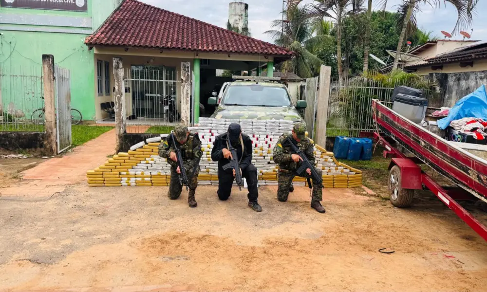 Gefron e PM apreendem 346 quilos de skunk e cocaína no interior do Acre
