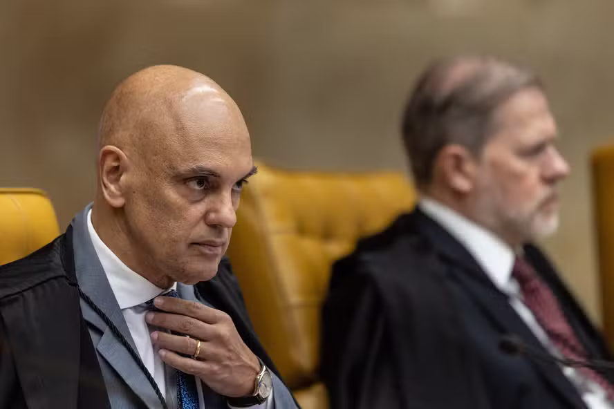 Operação da PF irrita ala do STF e desperta desconfiança sobre Alexandre de Moraes