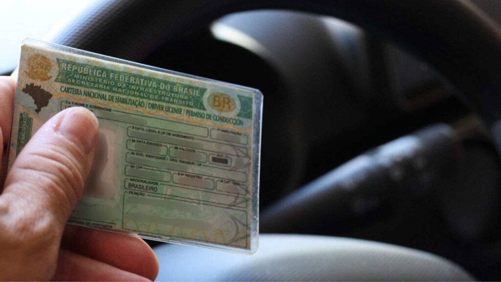 Saiba mais sobre as novas regras nacionais para tirar a CNH
