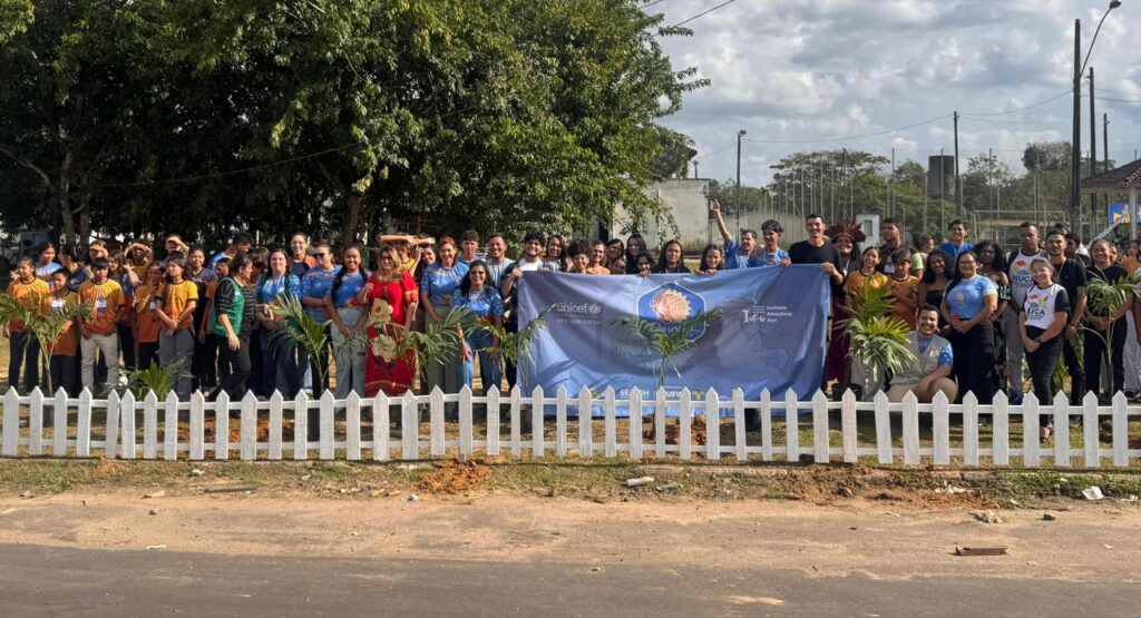 Prefeitura de Cruzeiro do Sul planta árvores na Praça da Juventude fortalece ações ambientais e indicadores do Selo UNICEF