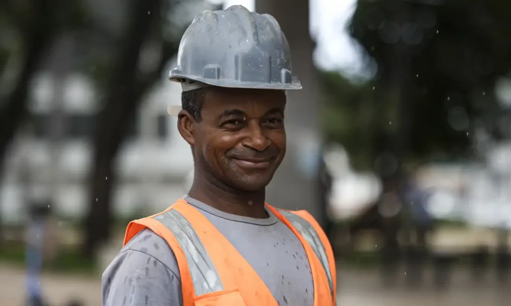 IR zero para quem ganha até R$ 5 mil vale nos salários pagos este mês