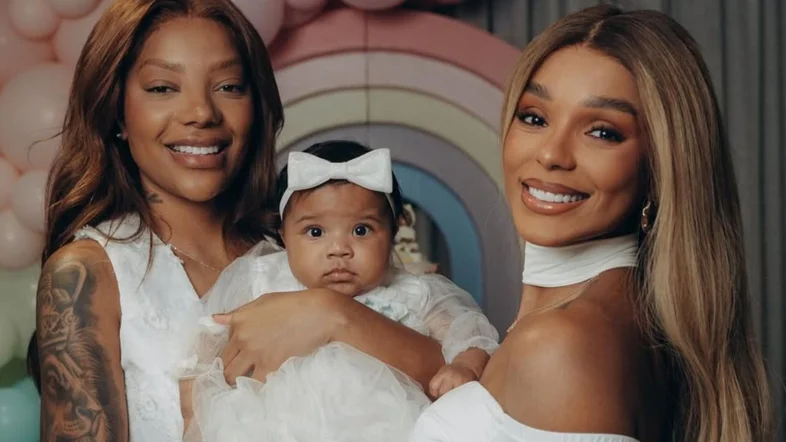 Ludmilla celebra 9 meses da filha com bloquinho de Carnaval e churrasco com ouro