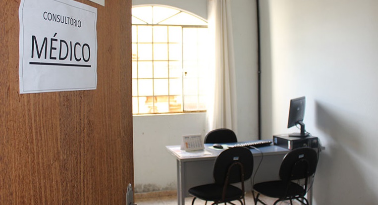 Comunidade denuncia abandono em posto de saúde de Rodrigues Alves após semanas sem médico