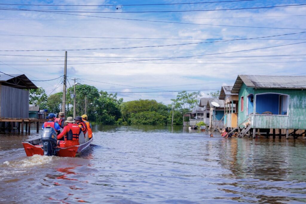 Rio Juruá ultrapassa cota de transbordamento e atinge 13,26 metros em Cruzeiro do Sul