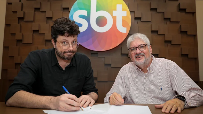 SBT renova contrato com Danilo Gentili por mais dois anos