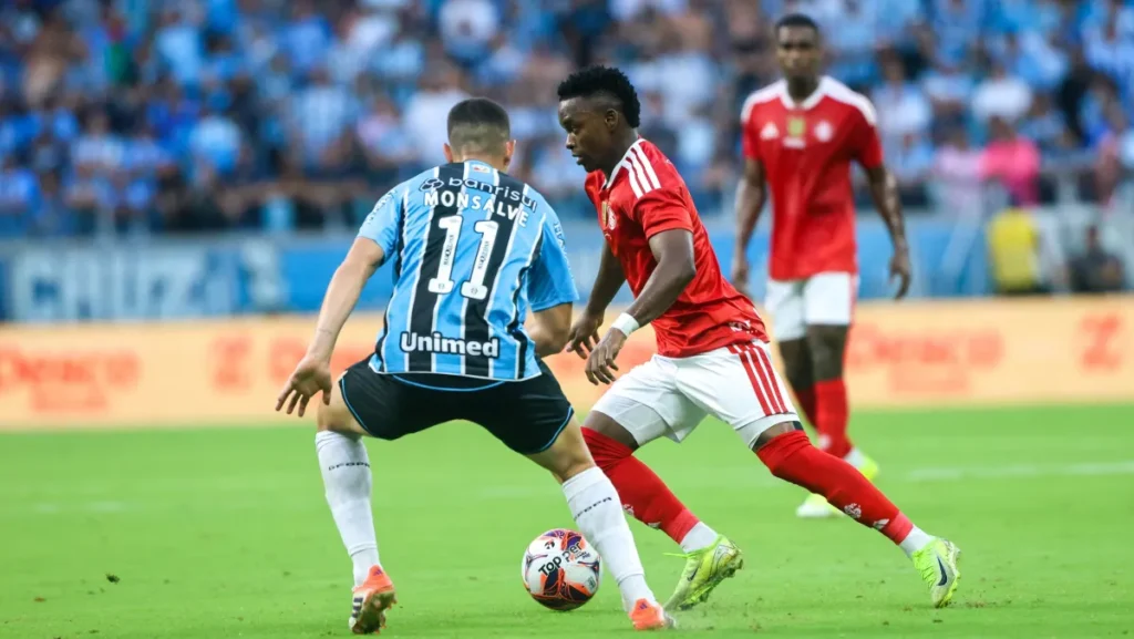 Grêmio segura vantagem contra Inter e é campeão do Gauchão
