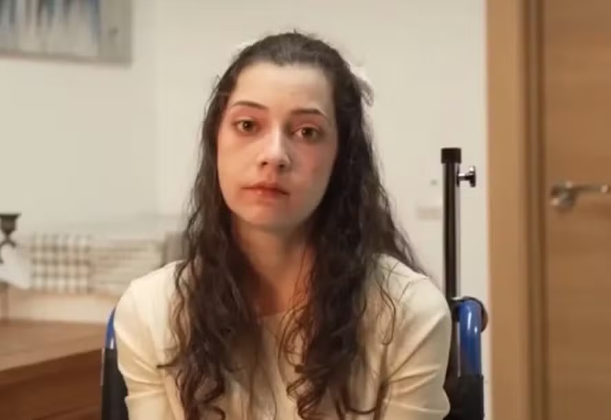 Amiga tenta impedir eutanásia de jovem horas antes do procedimento