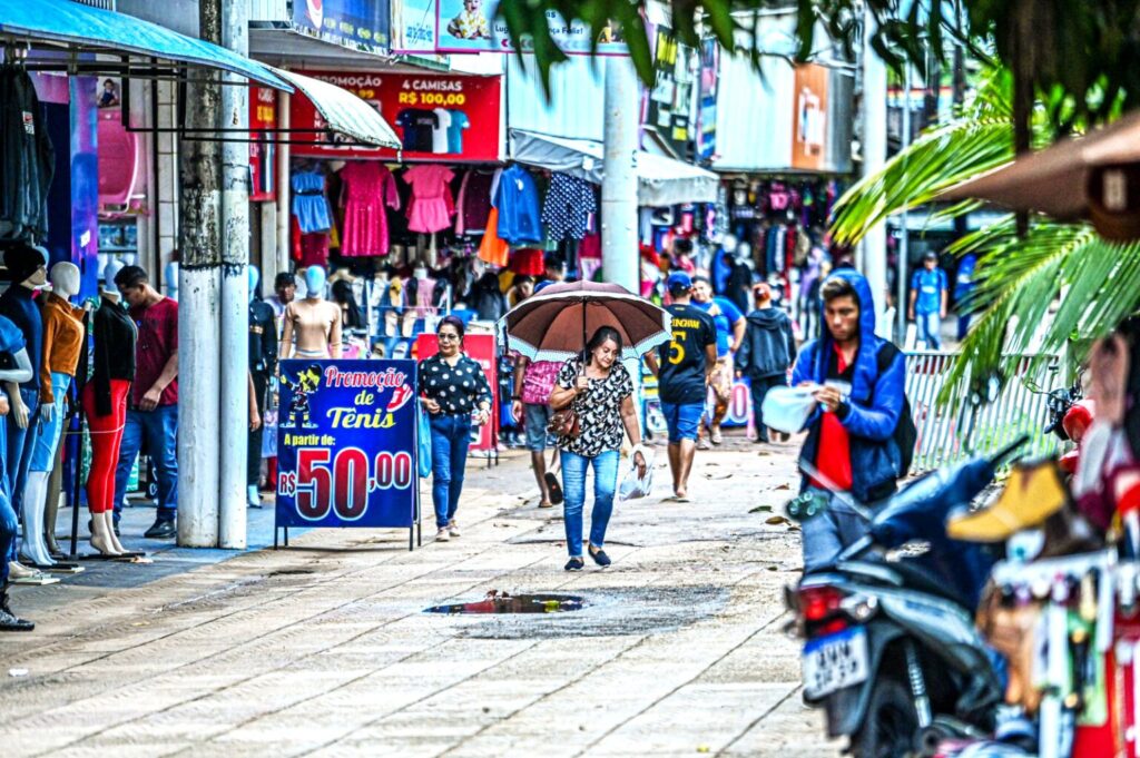 Intenção de consumo em famílias do Acre segue acima da média nacional