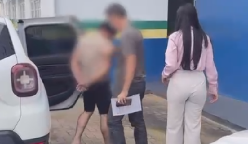 Homem é preso suspeito de abusar de crianças sozinhas em saída de escola