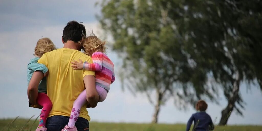 Lula sanciona nesta terça a ampliação da licença-paternidade