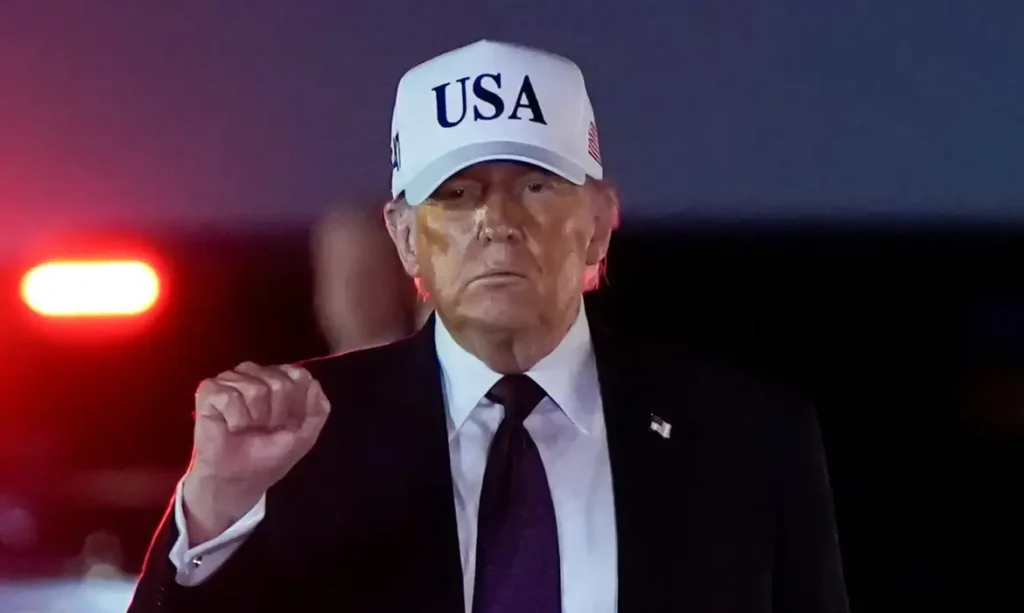 Trump critica Leão XIV e diz que ele é “terrível em política externa”