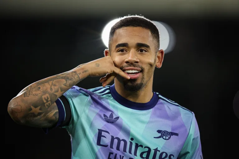 Gabriel Jesus põe futuro no Arsenal em dúvida e sonha com títulos pelo Palmeiras