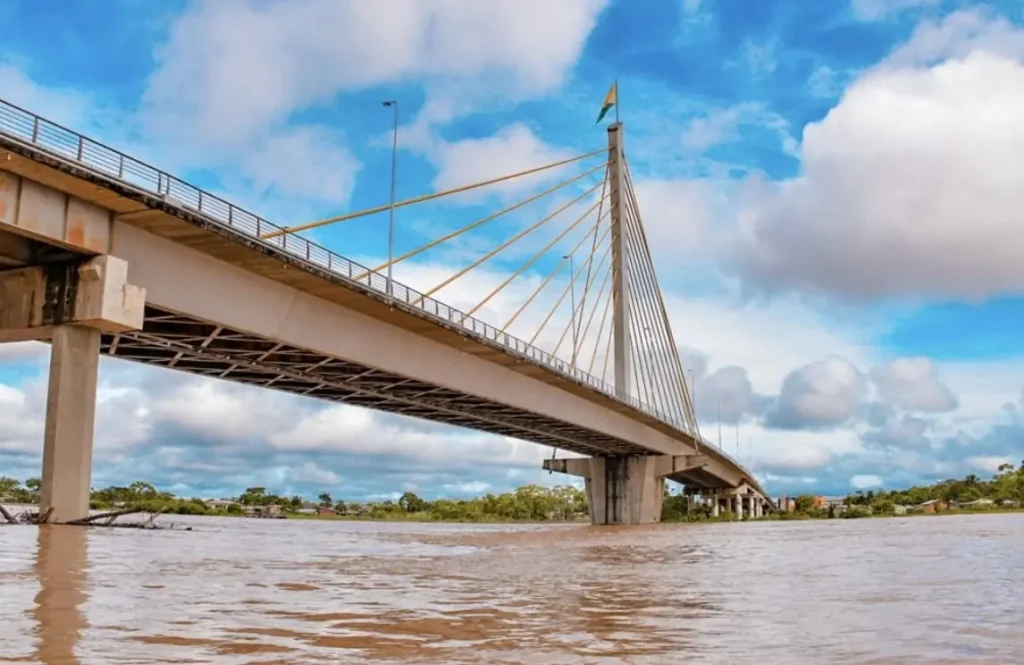 Mesmo em vazante, Rio Juruá permanece acima do limite de alerta