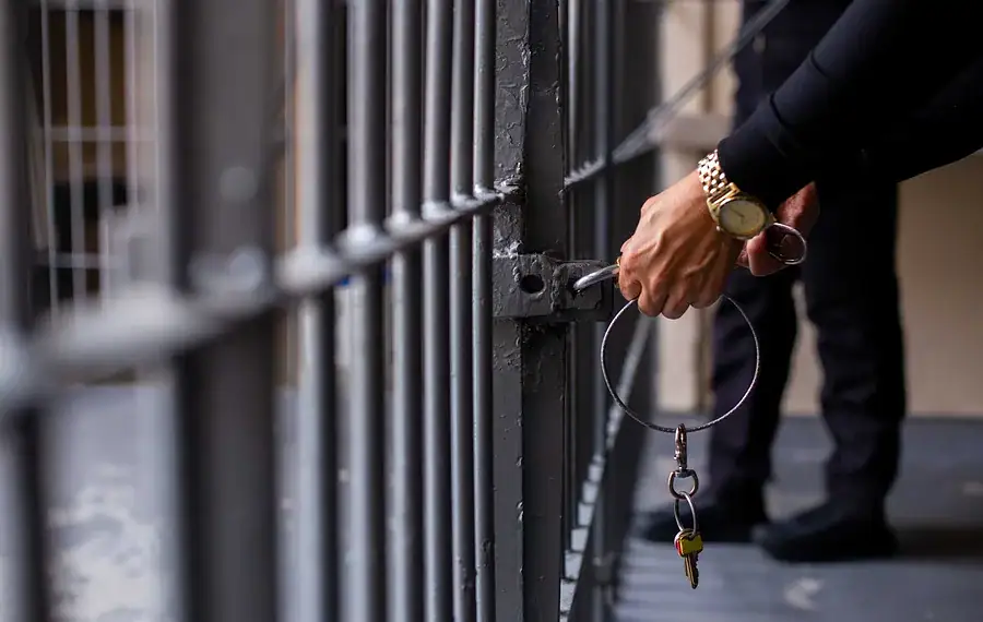 Cena de horror: detento é esquartejado e tem língua arrancada em cela