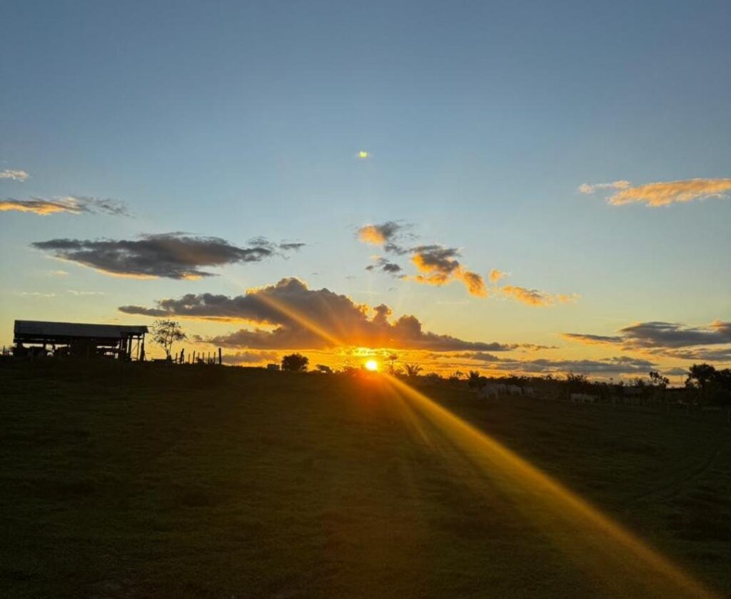 Calor de até 34ºC e chuvas passageiras marcam previsão do tempo no Acre nesta terça-feira (14)