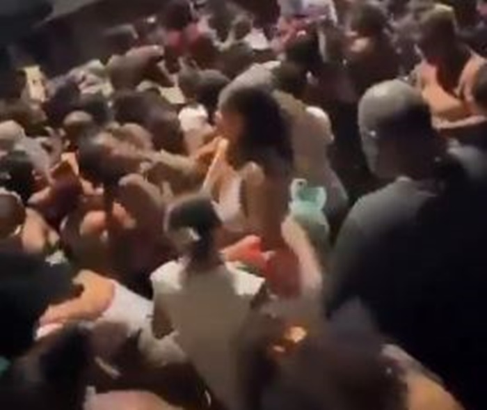 VÍDEO: distribuição de peixe em favela acaba em tumulto e briga