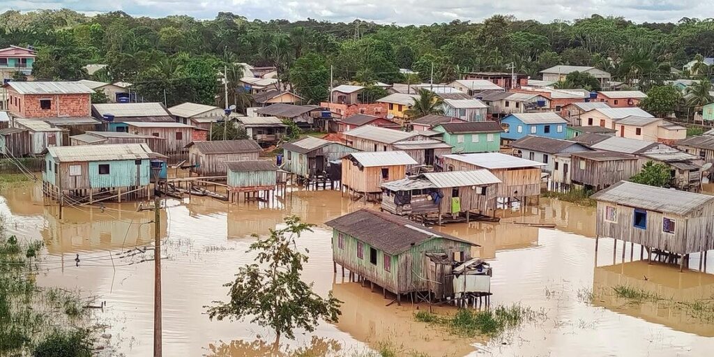 Governo anuncia decreto de emergência em cinco municípios do Acre por causa da cheia dos rios