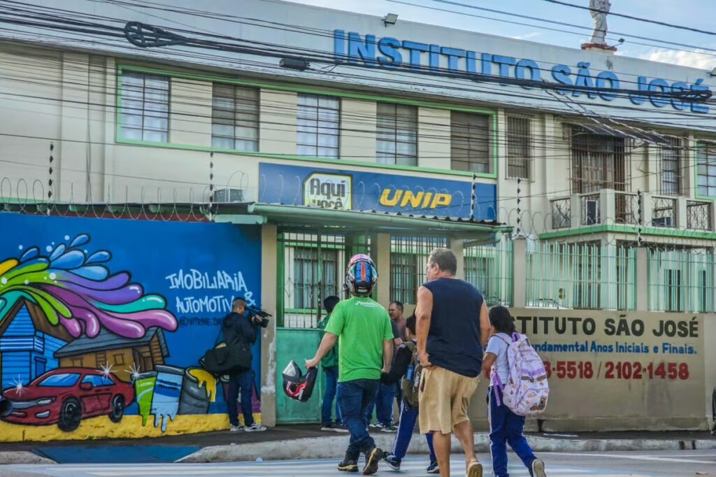“Vamos vencer juntos”, diz pai de aluna no retorno das aulas do ISJ