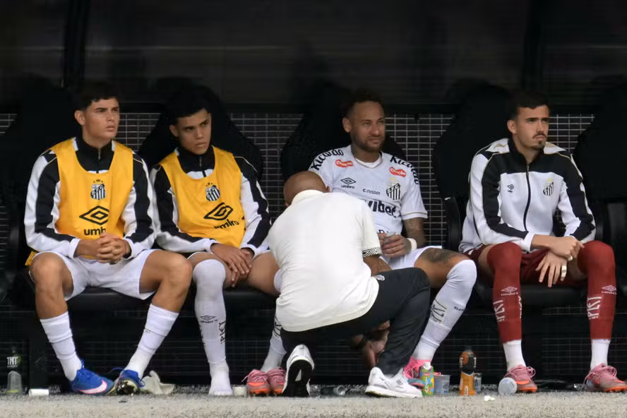 CBF monta plano para recuperar Neymar em meio à lesão que deixa dúvidas sobre estreia do camisa 10 na Copa