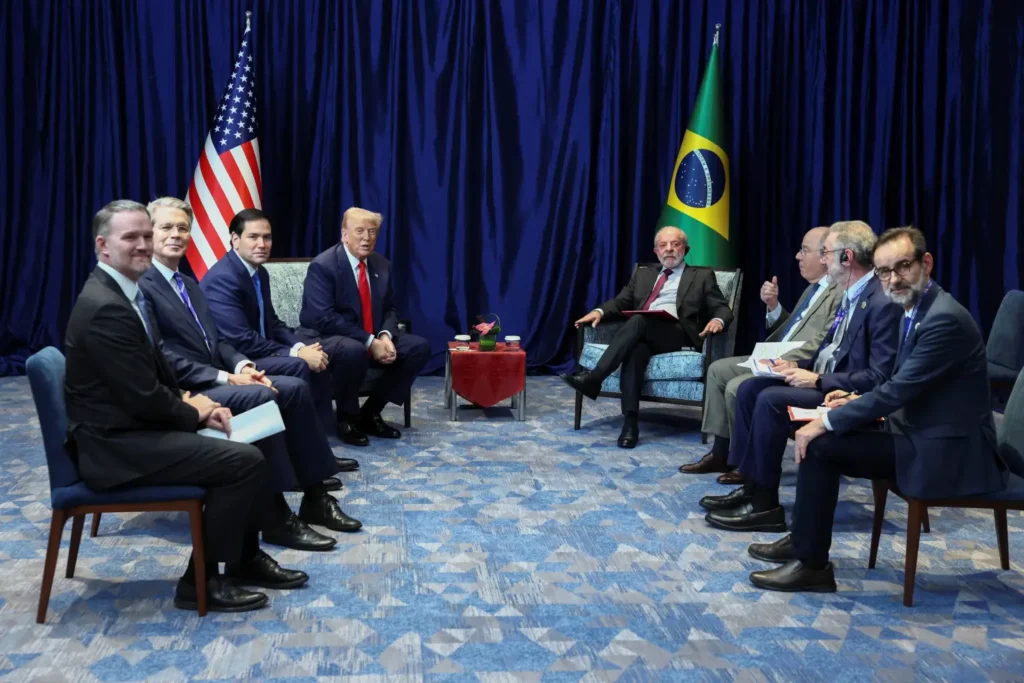 Classificação do PCC e CV como terroristas pelos EUA pode impactar bancos? Entenda