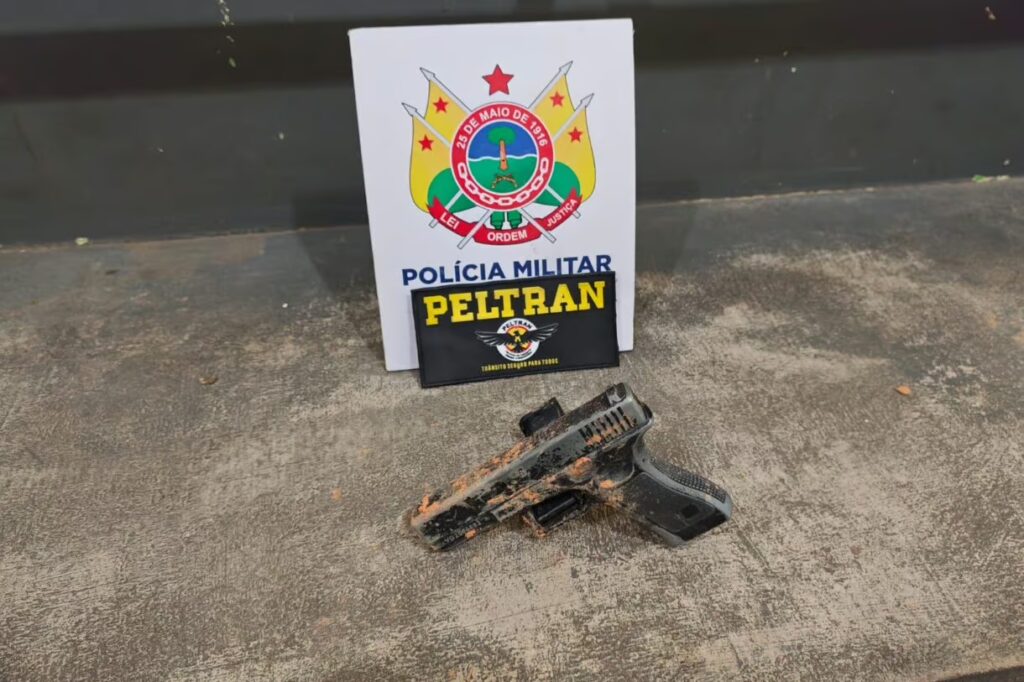 Adolescentes são apreendidos com arma de plástico se preparando para assalto em Cruzeiro do Sul