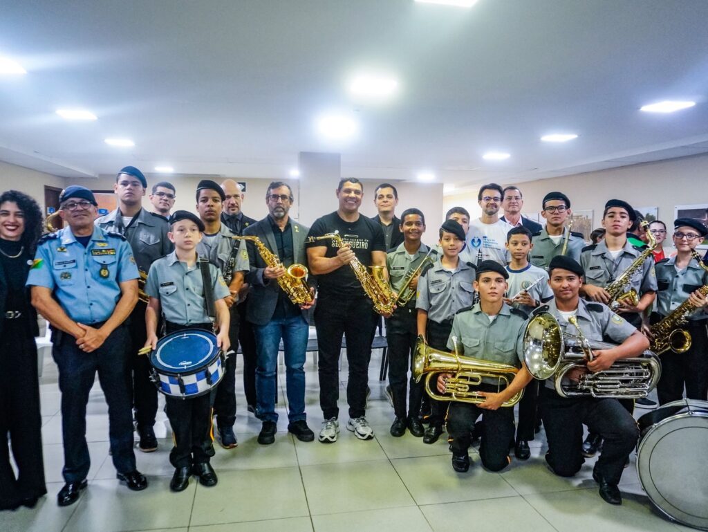 Coronel Ulysses fortalece projeto social com entrega de recursos para o Acre Pela Vida e Banda Mirim