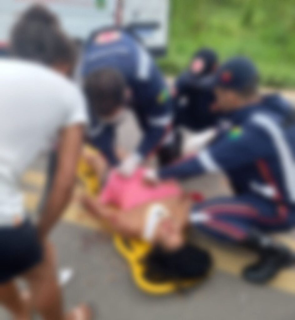 Acidente grave entre motocicletas deixa um morto e dois feridos em Cruzeiro do Sul