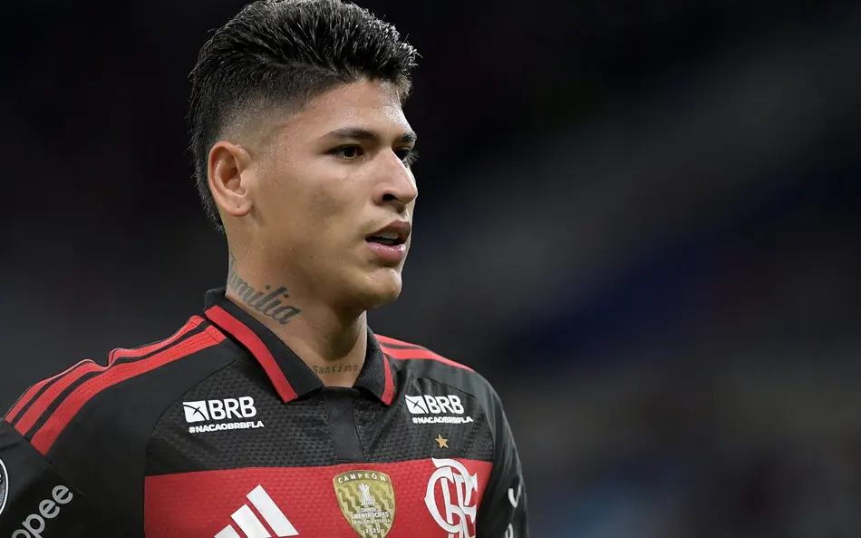 Carrascal indica desejo por saída e Flamengo aguarda Copa do Mundo para recuperar investimento