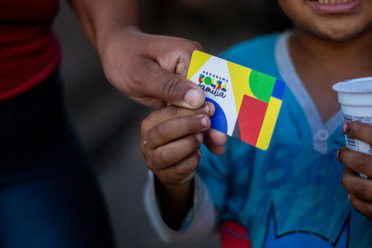 Bolsa Família ajudou 5,1 milhões de famílias a sair da pobreza
