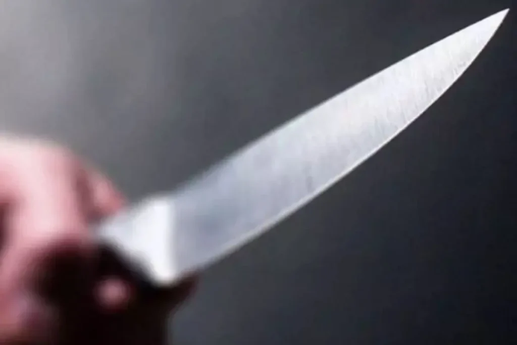 Homem ameaça pessoas com faca em churrascaria de Cruzeiro do Sul