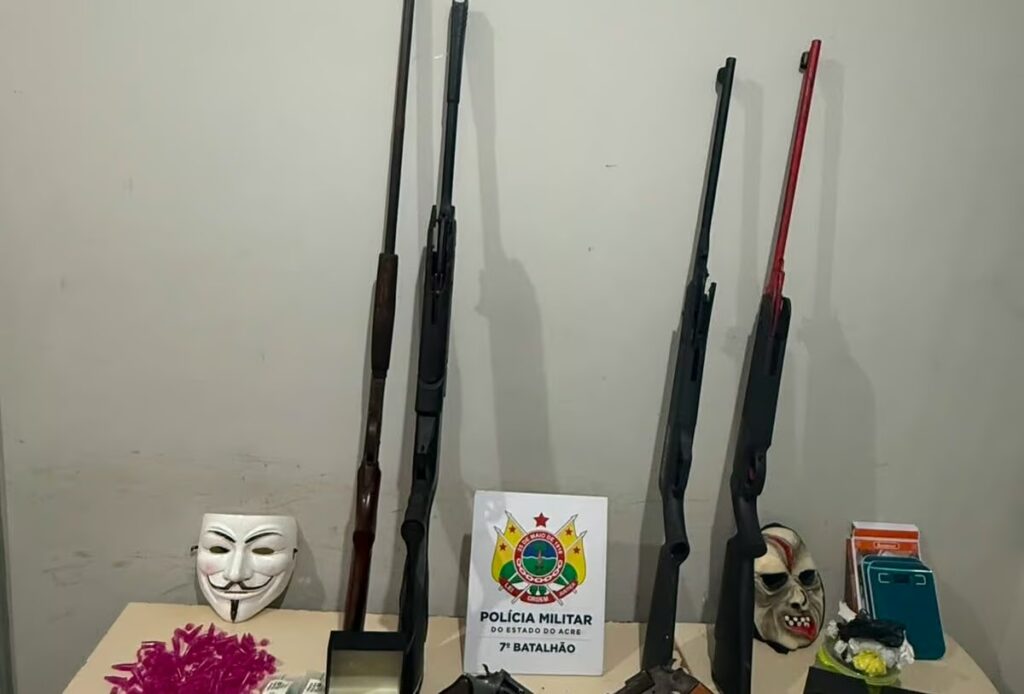 PM apreende 7 armas de fogo, drogas e produtos de origem criminosa em Tarauacá