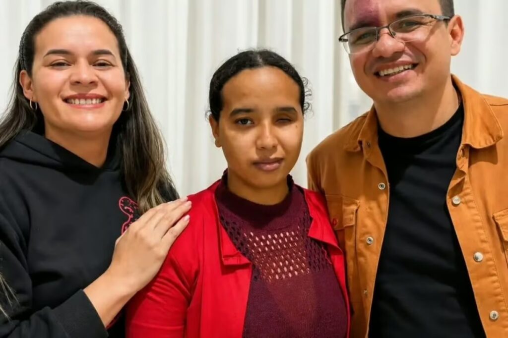 Acreana baleada após recusar relacionamento apela por prótese ocular