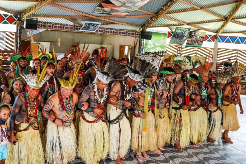 Povo Puyanawa celebra 26 anos de demarcação territorial com festa, cantos e memória em Mâncio Lima