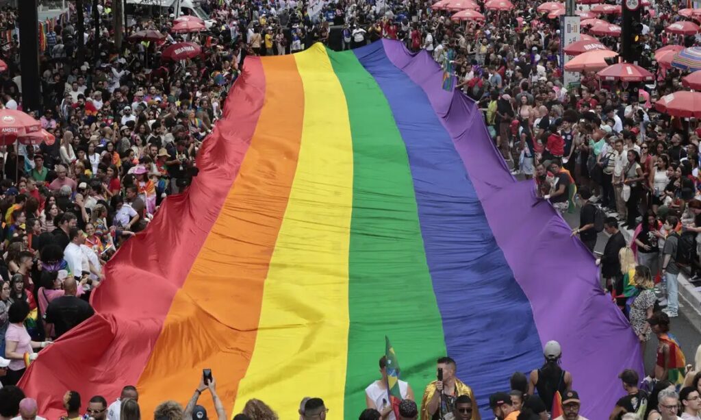 Restringir crianças em eventos LGBTQIA+ é questão de ódio, diz jurista