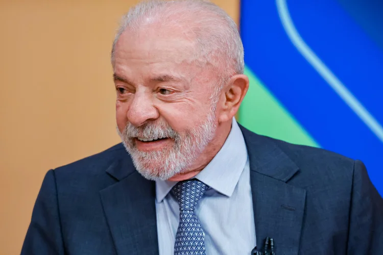 Após anos de reclamações, Lula promete prioridade para BR-364