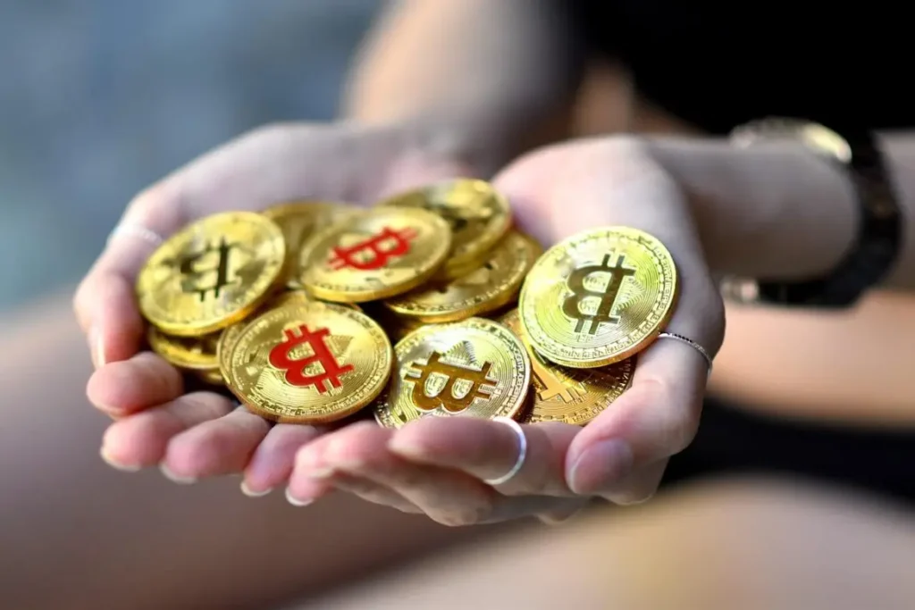 61% dos brasileiros veem queda do Bitcoin como oportunidade de compra, diz pesquisa