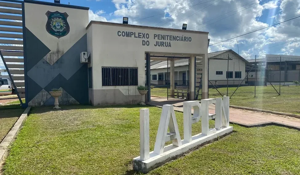 Operação Mute apreende celulares e identifica perfurações em celas no presídio de Cruzeiro do Sul