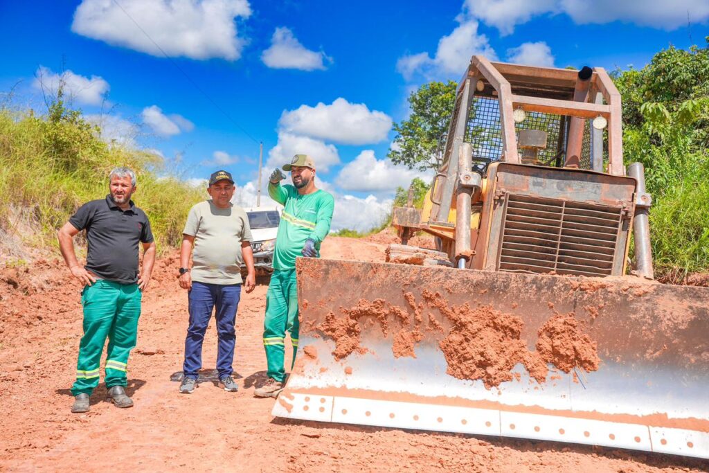 Prefeito César Andrade autoriza força tarefa para reabertura de mais de 200 km de ramais fortalecendo produção agrícola em Porto Walter