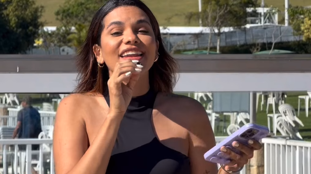 Influenciadora acreana Jéssica Ingrede acompanha treino da Seleção na Granja Comary