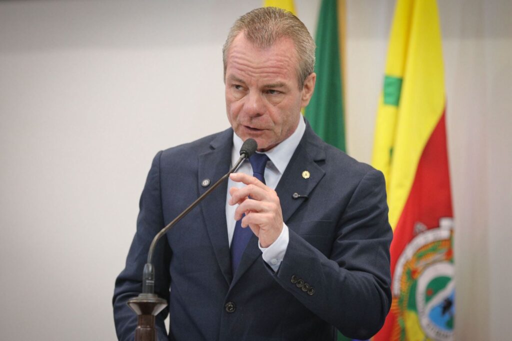 Longo apela ao TCE para tratar com prioridade convocação do concurso dos Bombeiros