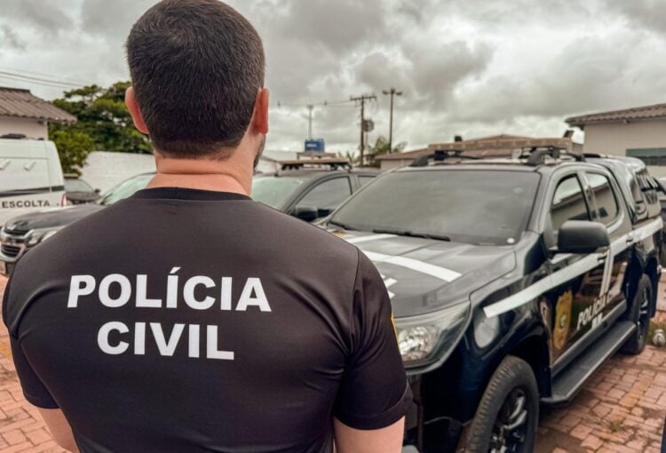 Casal é preso no Acre após exigir dinheiro para devolver moto furtada e ameaçar vítima