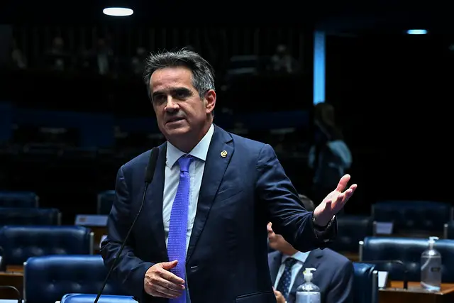 “Se for culpado, tem que pagar”, diz Ciro Nogueira sobre Flávio e Vorcaro