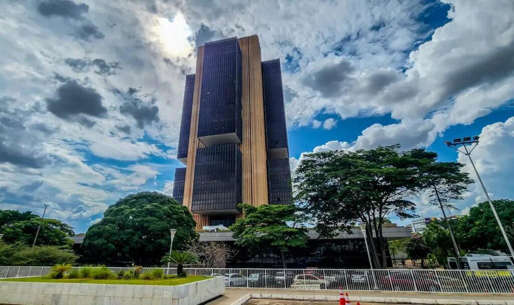 Bancos transferem R$ 5,7 bi de valores esquecidos para o Desenrola