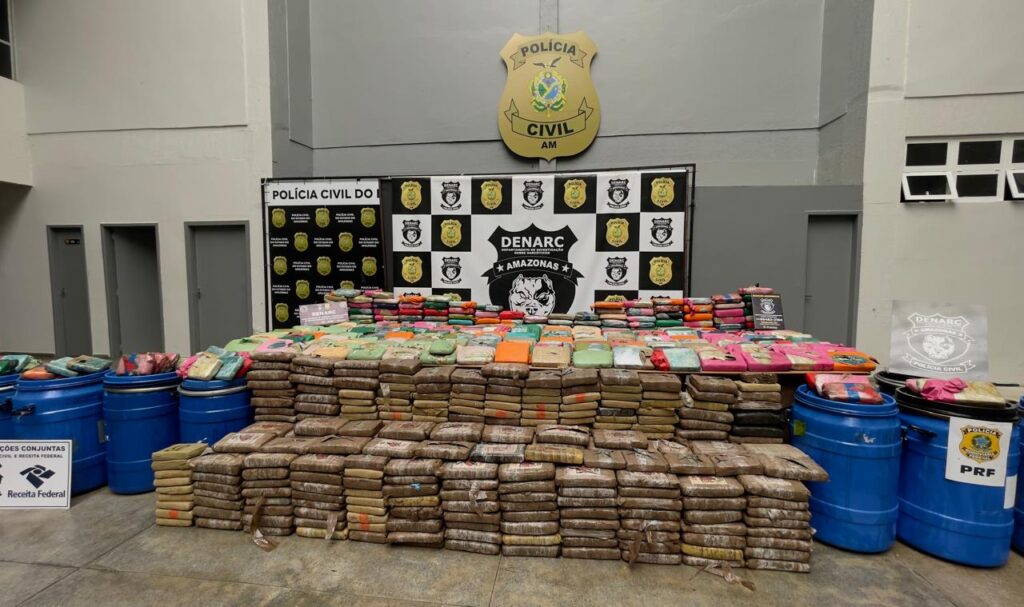Operação apreende 700 quilos de drogas avaliadas em 12,8 milhões no AM