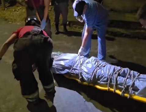 Mulher é assassinada à facadas e suspeito acaba sendo espancado até a morte