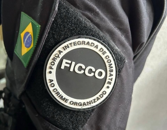 Operação no Acre resulta em prisão e bloqueio de patrimônio milionário