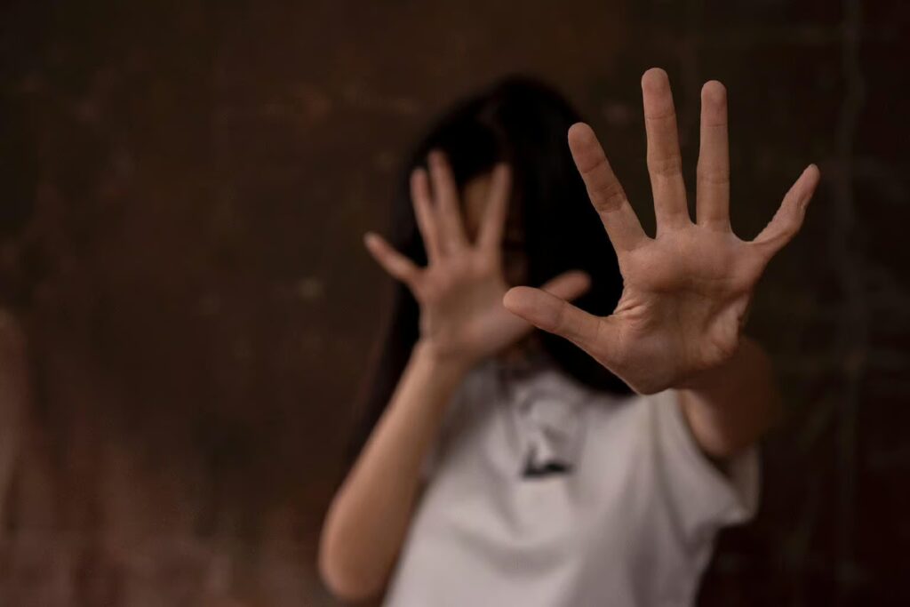 Alarmante! Férias escolares do meio do ano concentram pico de estupros de vulneráveis no Acre