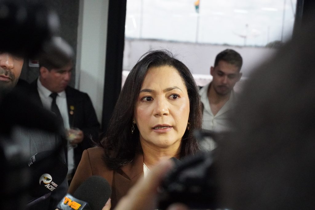 Mailza Assis enfrenta pressão da Aleac por emendas e alerta: “Temos um risco fiscal”
